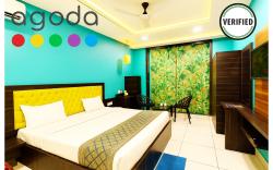 Goroomgo Royal Crown Puri Walking Distance from Sea Beach