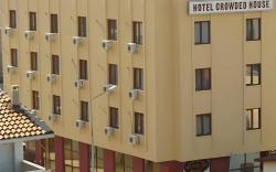 Hotel Crowded House