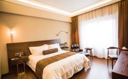 James Joyce Coffetel Wuhan Dazhi Road Metro Station