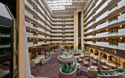 Embassy Suites by Hilton Kansas City International Airport