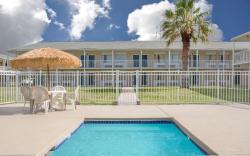 Super 8 by Wyndham Biloxi