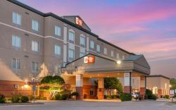 Best Western Plus Pembina Inn & Suites