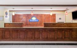 Days Inn by Wyndham Houston
