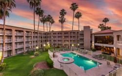 Best Western Plus Scottsdale Thunderbird Suites