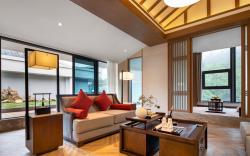 Holiday Inn Resort Mengding Mountain By IHG