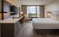 Ramada Plaza by Wyndham Orlando Resort & Suites Intl Drive