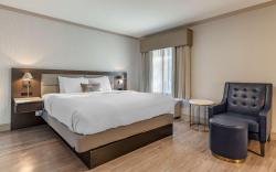 Best Western Plus Executive Suites