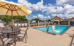 Best Western Plus Lake Worth Inn and Suites