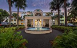 La Quinta Inn & Suites by Wyndham Deerfield Beach I-95