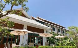 Kokhaburi Hotel