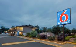 Motel 6 Columbus, GA