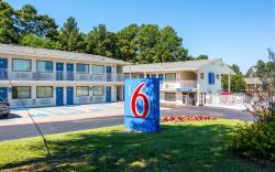 Motel 6 Longview, TX