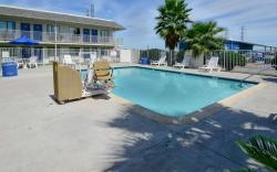 Motel 6 Galveston, TX