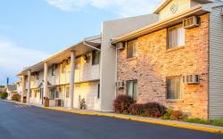 Motel 6 Omaha, NE