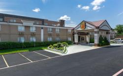 Super 8 By Wyndham Grand Prairie North