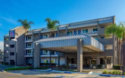 Motel 6 Anaheim, CA - Maingate