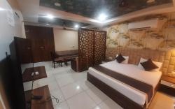 ROYAL LUXURY BIG STUDIO APARTMENT 