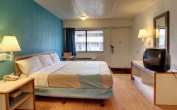 Motel 6 Cedar Rapids, IA