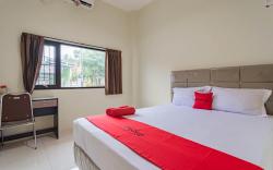 RedDoorz near Arka Sepinggan Airport Balikpapan