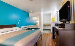 Motel 6 Portland, OR  Mall 205
