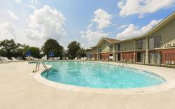 Howard Johnson by Wyndham Beaufort/Parris Island