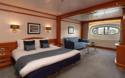 Sunborn Yacht Hotel London
