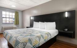 Motel 6 San Antonio, TX - Northwest Medical Center