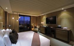 Hotel La Jolla Curio Collection by Hilton