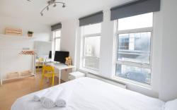 Tooting Broadway Studios & Rooms by DC London Rooms