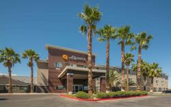 La Quinta Inn & Suites by Wyndham Las Vegas Nellis