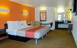 Motel 6 Erie, PA