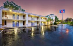 Motel 6 Gainesville, FL