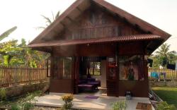 Arya Surf Camp