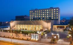 Balaji Sarovar Premiere Solapur