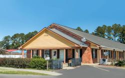 Travelodge by Wyndham Santee