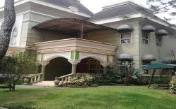 Villa Kota Bunga Iris