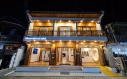 Chiangkhan River Walk Hotel