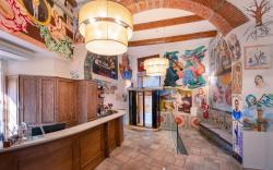 Hostel Archi Rossi