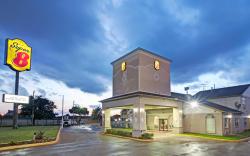 Super 8 By Wyndham Dallas East