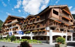 Au Coeur Du Village Hotel