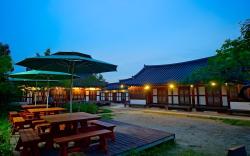 Jeonju Hanok Maeul Dongrakwon Hanok Hotel