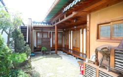 Jeonju Cheongnaru Pension