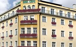 Hotel Flora