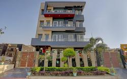 Townhouse Merriment Near ISKCON Temple Noida