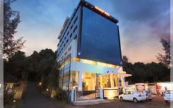Holiday Vista Thekkady- Near Periyar Wildlife Sanctuary with sky view pool