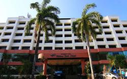 Wattana Park Hotel