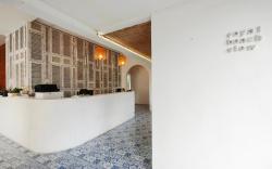 Royal Beach View Suites