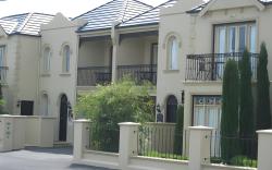 Banyan Place