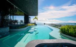 Cross Vibe Pattaya Seaphere (formerly X2 Vibe Pattaya Seaphere)