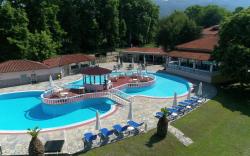 Sintrivanis Resort Beach.